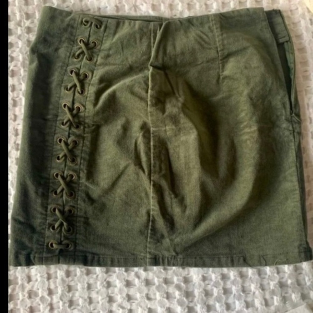Forever 21 Green Skirt